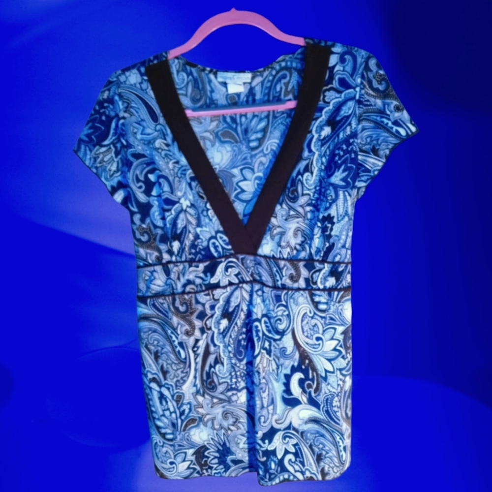 Paisley V-LineTop